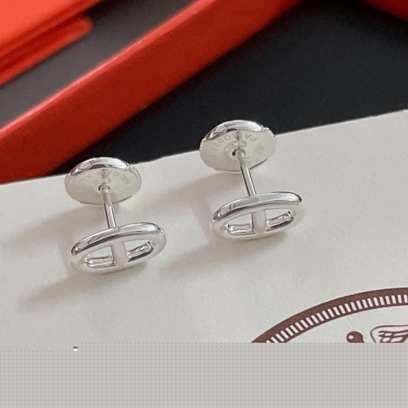 H**mes earrings